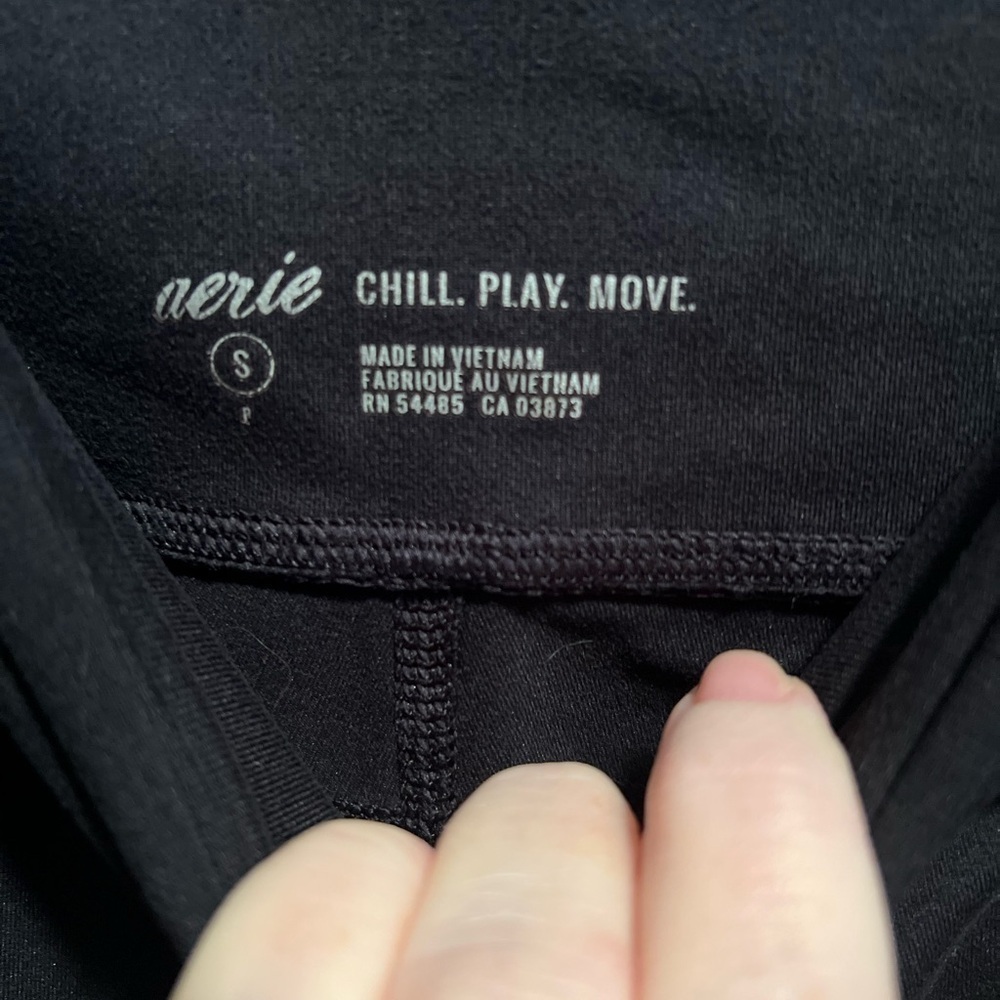Aerie chill black leggings. Size small. Great shape. - Picture 2 of 5